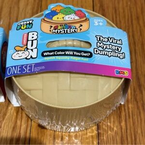 Squishy Bun Rainbow Mystery Dumpling - New